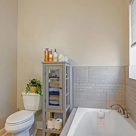 Spacious 3brcondo Near Wrigley Depaul +freeparking