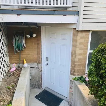 Lakeview Apartment