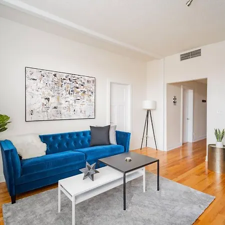 Apartment Lively 3br In - Milwaukee N3 *