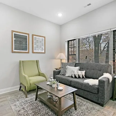 Apartment Relaxing 3br With King Beds & Washer - Lawndale 1 & 2 Rep *