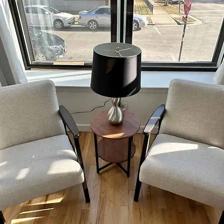 Holiday home Luxe Spacious Sfh In Bucktown With Secure Parking *