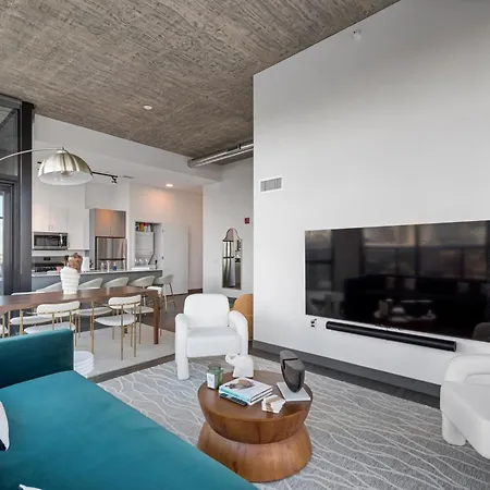 Apartment Fulbrix Bright Designer With West Loop Views