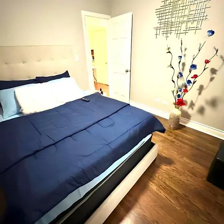 Fully Equipped Cozy 4/5 Br Apartment *