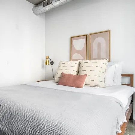 River N 1br W Gym Pool Nr L Stop Chi-359 Apartment Chicago