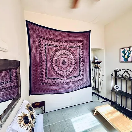 Homey And Private 1 Bed Located 15min To City * Chicago
