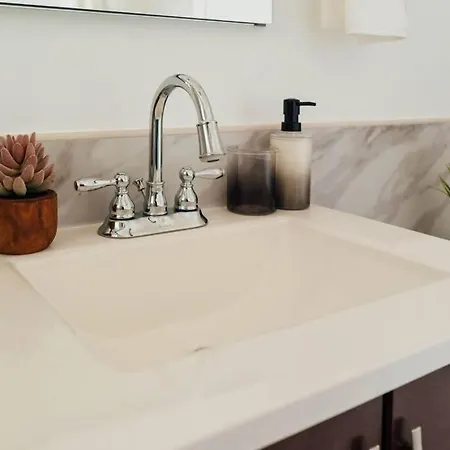 Apartment Well-equipped In The City! - Belmont B13 Chicago