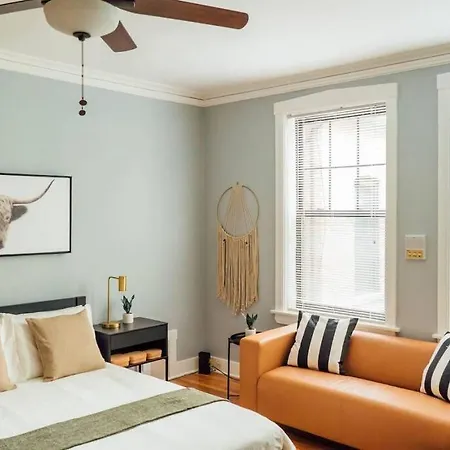 Well-equipped In The City! - Belmont B13 * Chicago