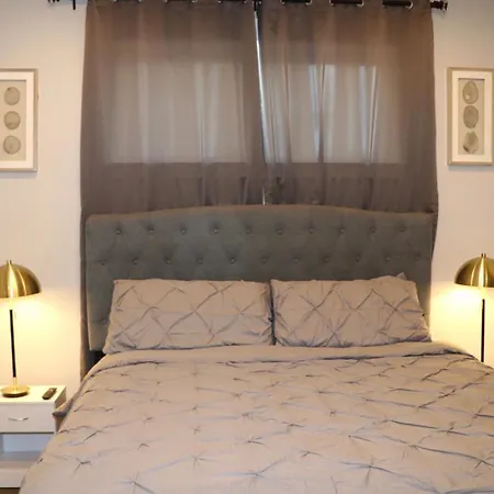 Spacious Haven Apartment Chicago