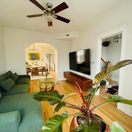 Stunning 4bd/2ba Getaway Apartment Chicago