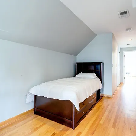 3 Flat Building Downtown - With Private Patios Apartment