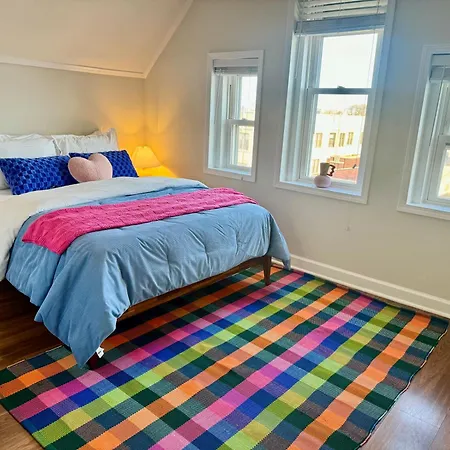 Stunning 4bd/2ba Getaway Apartment