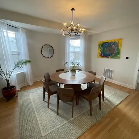 Apartment Stunning 4bd/2ba Getaway *