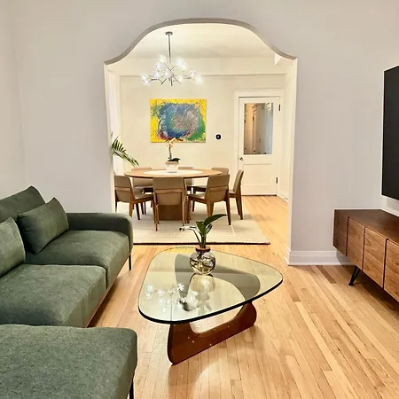 Apartment Stunning 4bd/2ba Getaway Chicago