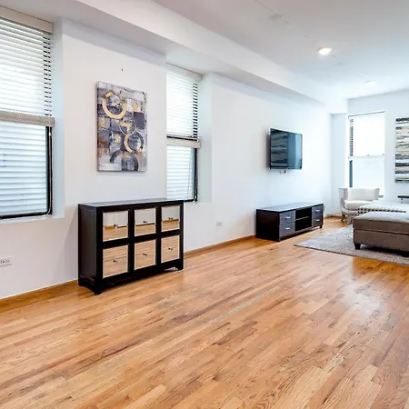 3 Flat Building Downtown - With Private Patios Apartment *