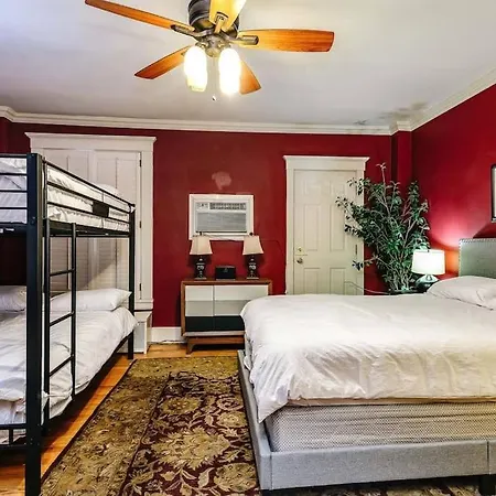 Brownstone 2 Entire Units Gold Coast Apartment *