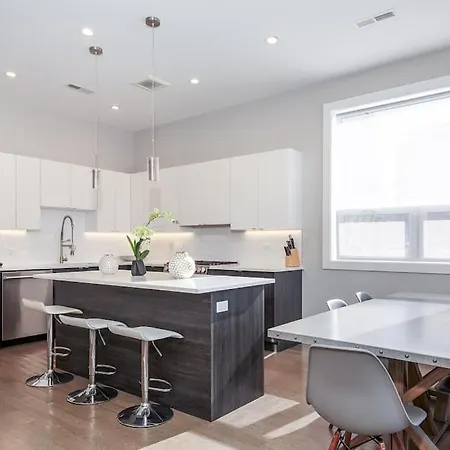 New Construction Building In River North Holiday home
