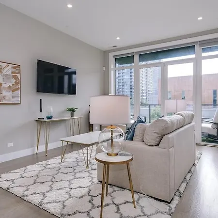 New Construction Building In River North Holiday home Chicago