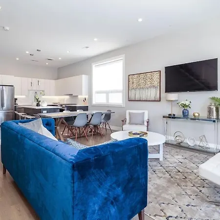 New Construction Building In River North Holiday home