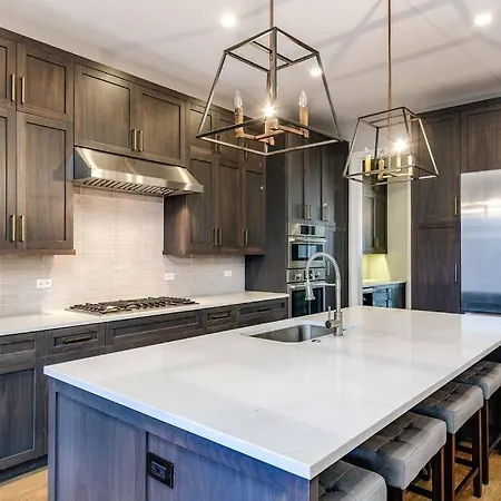 Apartment Immaculate Brand New Downtown *