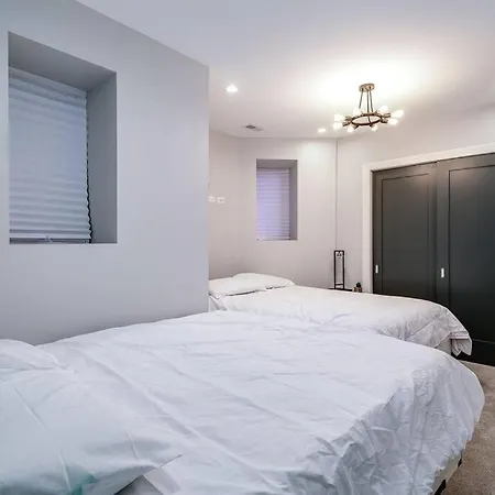 Apartment Immaculate Brand New Downtown