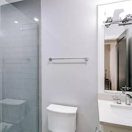 Immaculate Brand New Downtown *