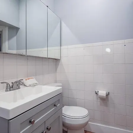 Mtm Fully Furnished In Old Town - 2 Beds * Chicago