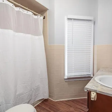 Holiday home Beautiful Remodeled Penthouse Unit In Old Town Chicago