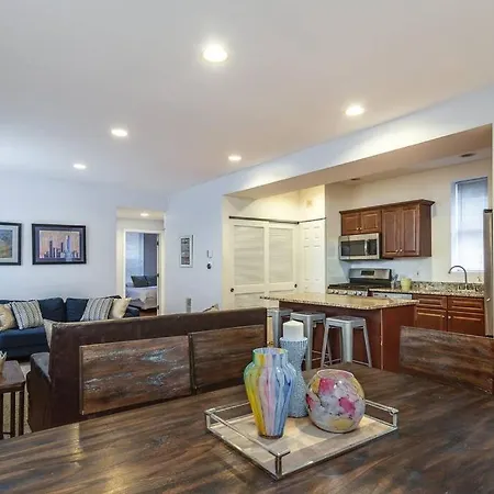 Entire Building-walk To Lincoln Park Or The Holiday home Chicago