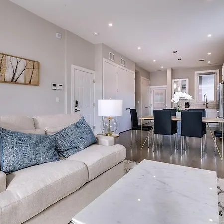 Holiday home 2 Newly Built Luxury With Private Roofdeck Chicago
