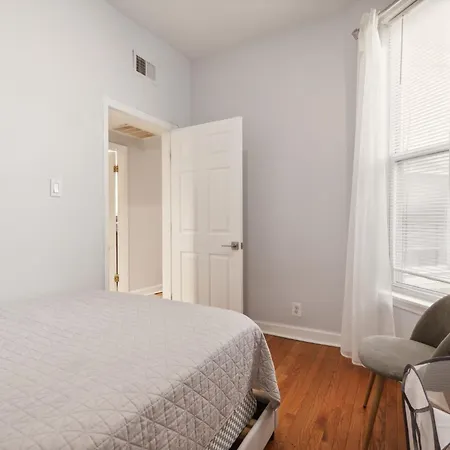 Apartment Comfortable In The Heart Of Bronzeville Chicago