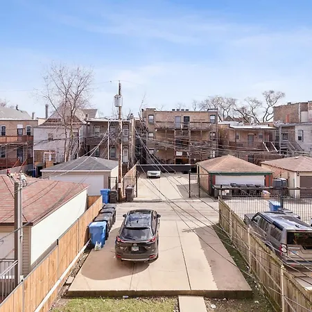 Comfortable In The Heart Of Bronzeville Chicago