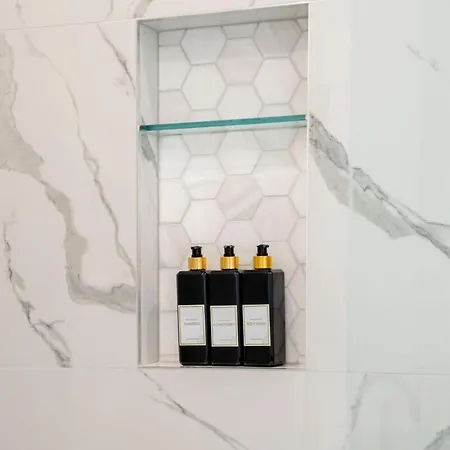 Insta-worthy 3bed 2bath Brand New W Balcony *