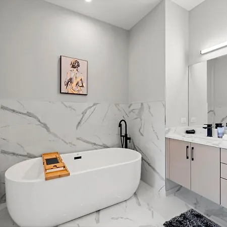 Insta-worthy 3bed 2bath Brand New W Balcony Apartment *