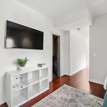 5br 5ba Architectural Estate-theatre Gym Rooftop Holiday home *