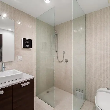 5br 5ba Architectural Estate-theatre Gym Rooftop Chicago