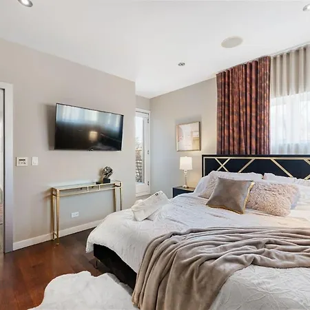 5br 5ba Architectural Estate-theatre Gym Rooftop Holiday home Chicago