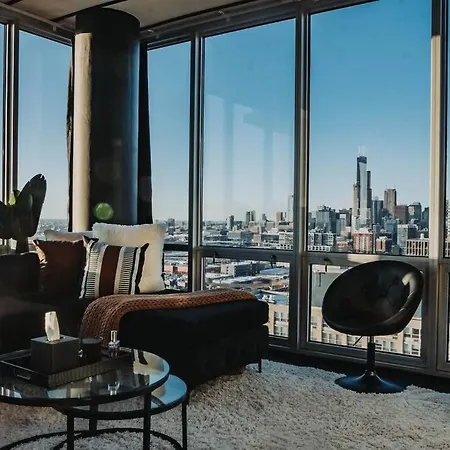 Stunning Panoramic Views & Free Parking