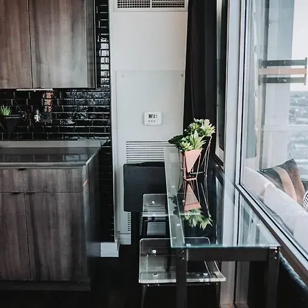Apartment Stunning Panoramic Views & Free Parking