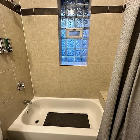 Holiday home Spacious Lakeview Hideway With Parking! Chicago
