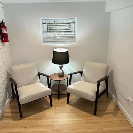 Luxe Spacious Sfh In Bucktown With Secure Parking Chicago