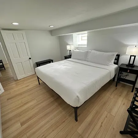 Luxe Spacious Sfh In Bucktown With Secure Parking * Chicago