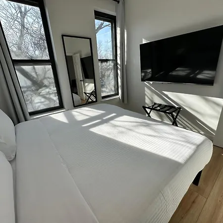 Luxe Spacious Sfh In Bucktown With Secure Parking * Chicago