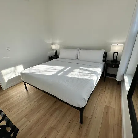 Holiday home Luxe Spacious Sfh In Bucktown With Secure Parking *