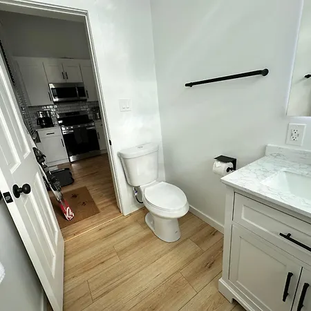 Holiday home Luxe Spacious Sfh In Bucktown With Secure Parking *
