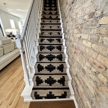 Luxe Spacious Sfh In Bucktown With Secure Parking Holiday home *