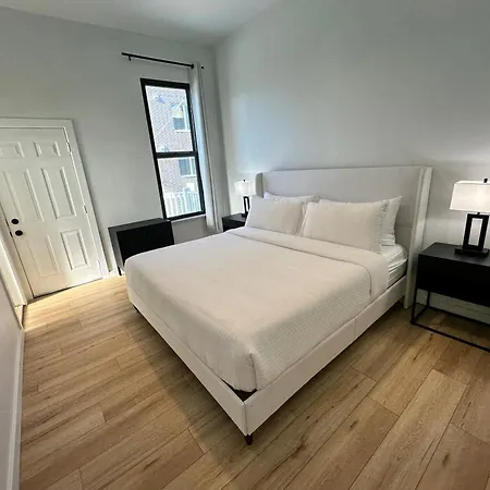 Luxe Spacious Sfh In Bucktown With Secure Parking Holiday home Chicago