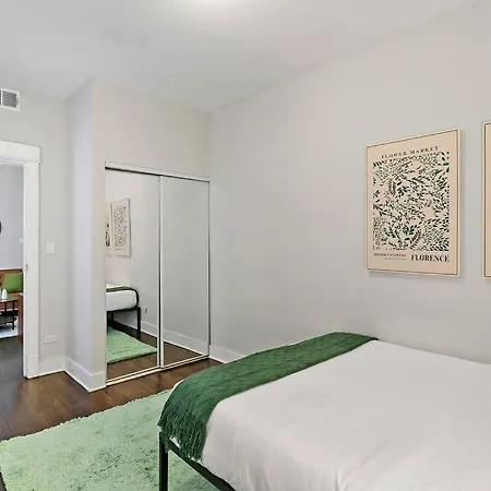 Apartment Modern & Spacious 3br With In-unit Laundry - Bstone 2 Chicago