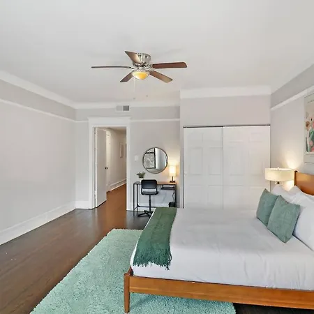 Modern & Spacious 3br With In-unit Laundry - Bstone 2 Apartment Chicago