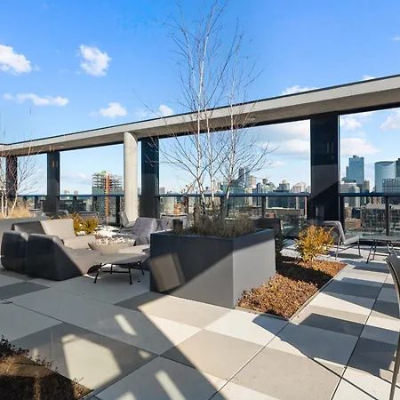 Fulbrix Bright Designer With West Loop Views Apartment Chicago