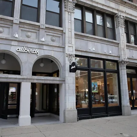 Fulbrix Bright Designer With West Loop Views Apartment *